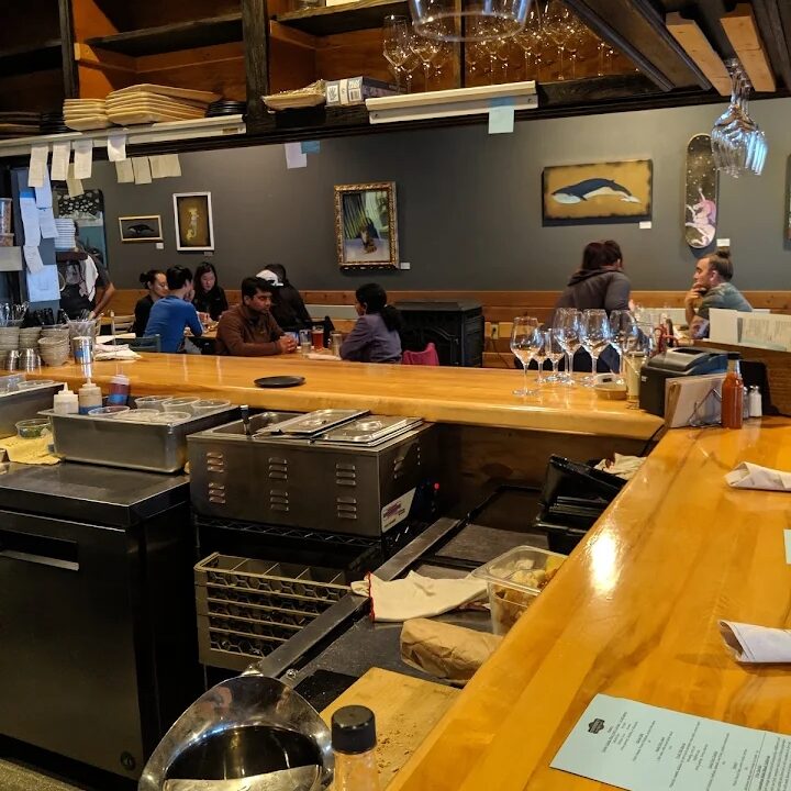 5 Best Restaurants to Visit in Alaska: A Culinary Journey Through the Last Frontier 1000387774