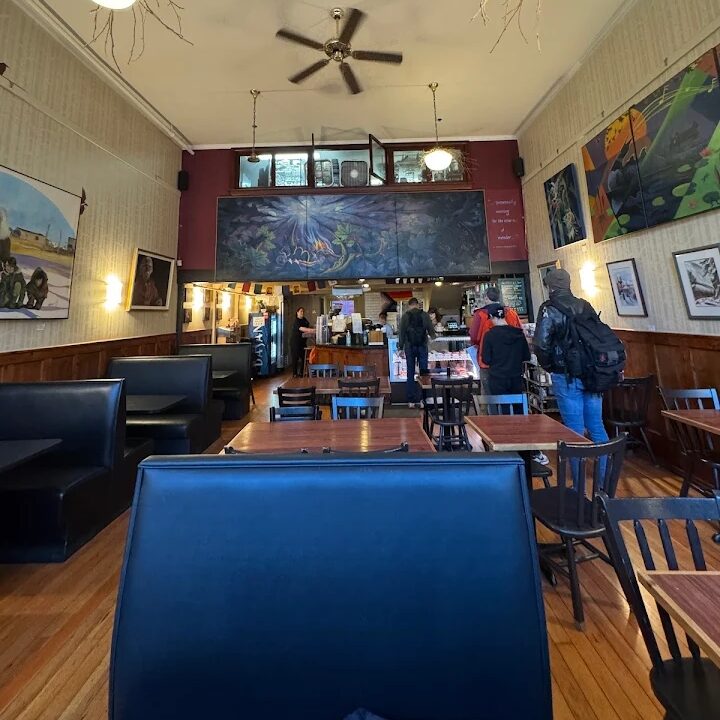 5 Best Restaurants to Visit in Alaska: A Culinary Journey Through the Last Frontier 1000387780