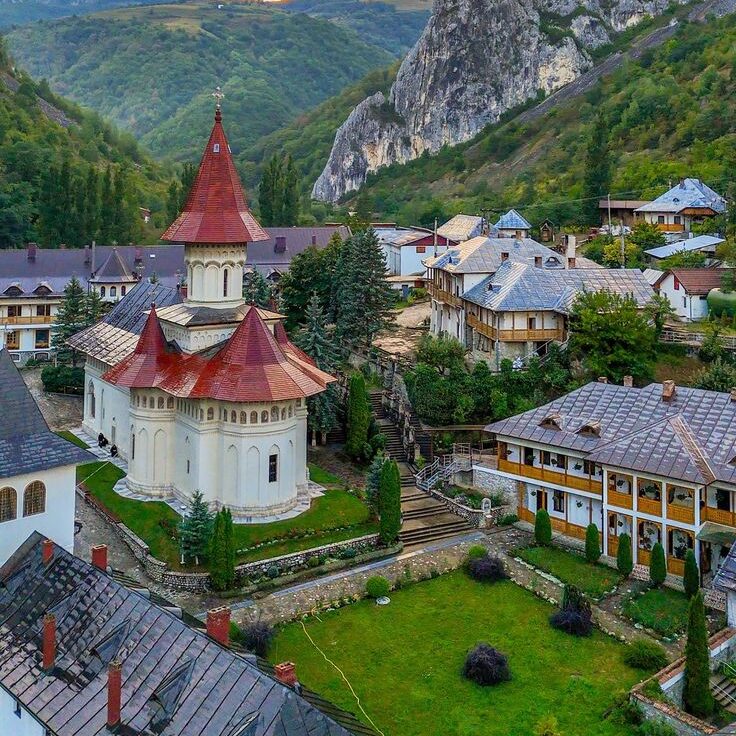8 Easiest Countries to Get a Schengen Visa 1000430799