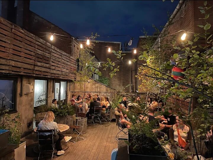 Fun Things to Do in Manchester UK for Couples 1000452974