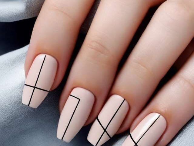 Simple Nail Art Designs for Beginners with Short Nails