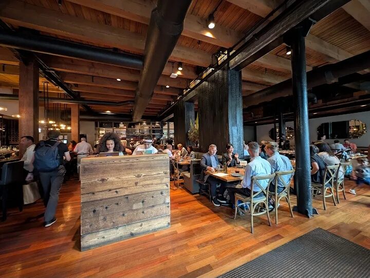 Best Restaurants to Try in Chicago